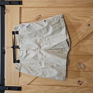 NWT | Crazy Horse Liz Claiborne Basic Khaki Cargo Shorts | Size 14